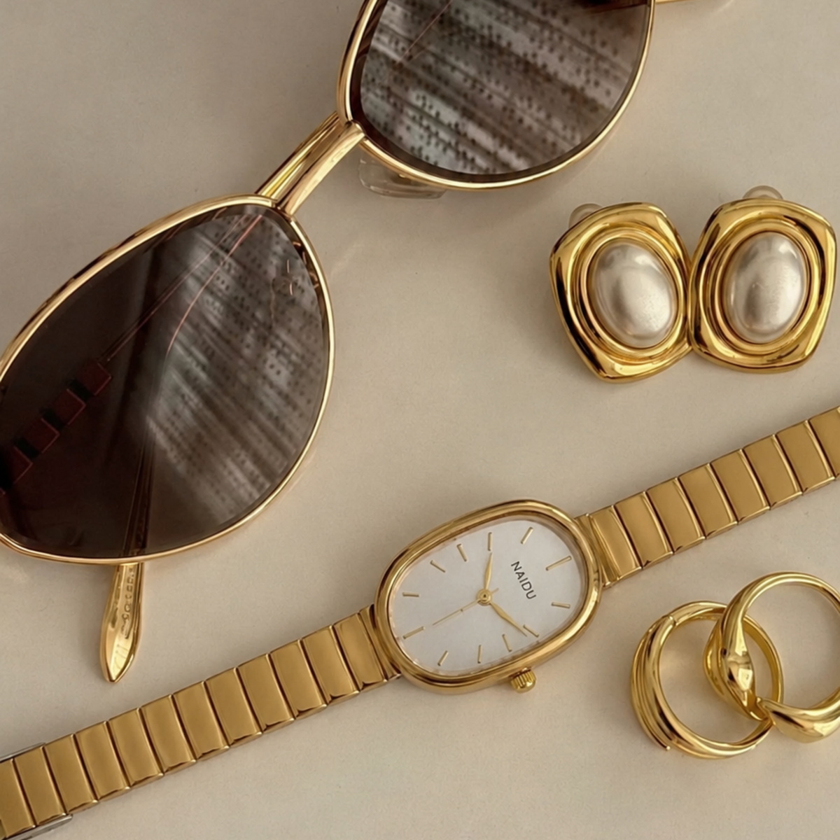 Le Marais Watch Moonlight | Caliarue