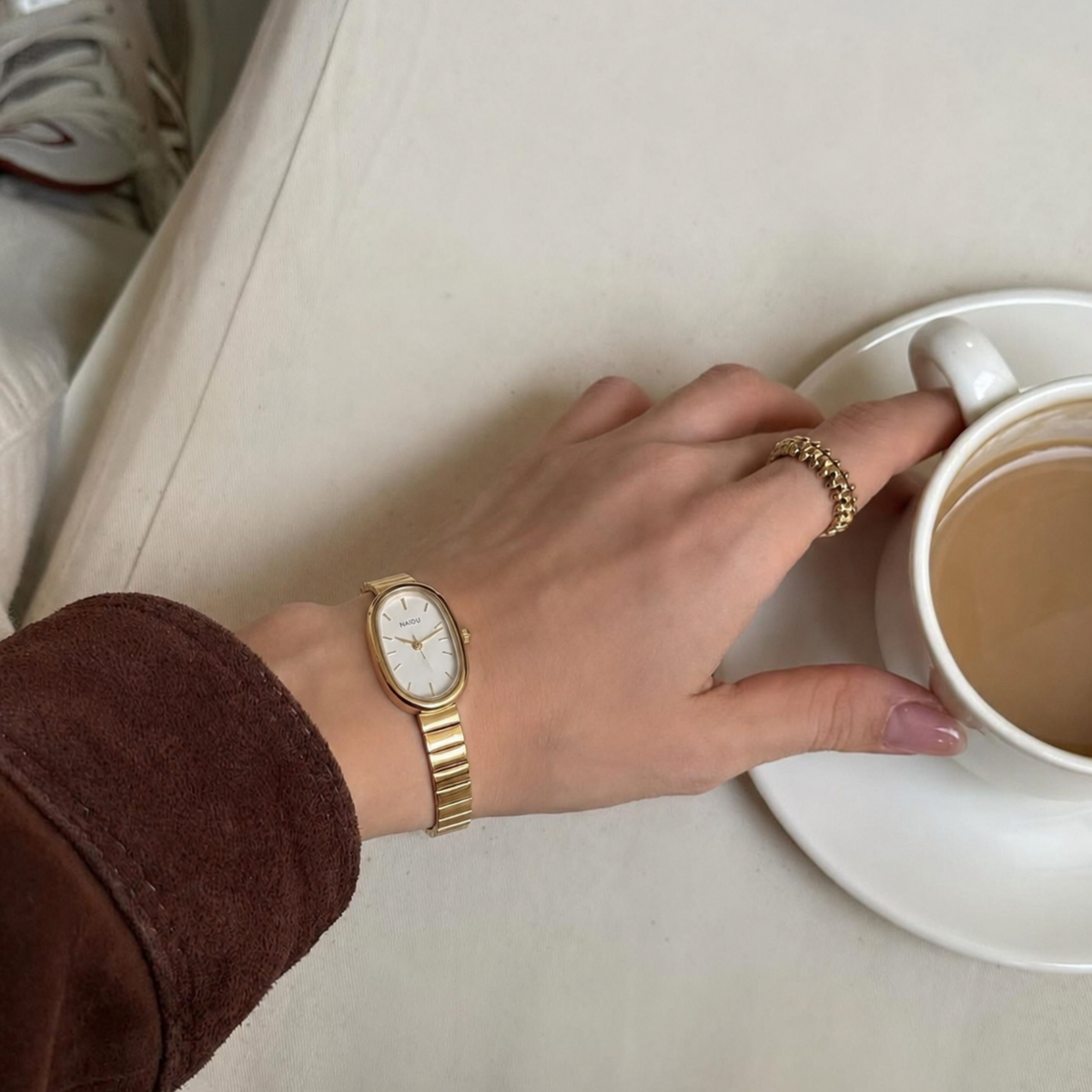 Le Marais Watch Moonlight | Caliarue