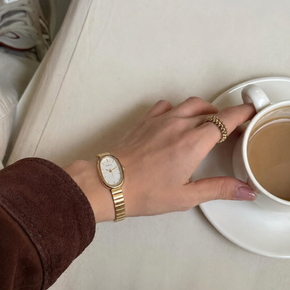 Le Marais Watch Moonlight | Caliarue