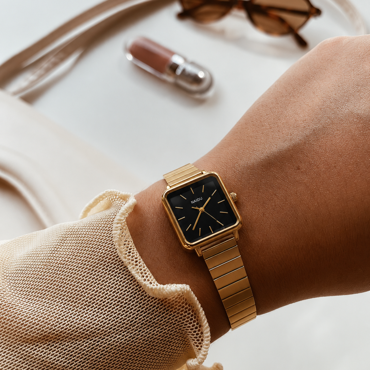 Le Marais Watch Eclipse | Caliarue
